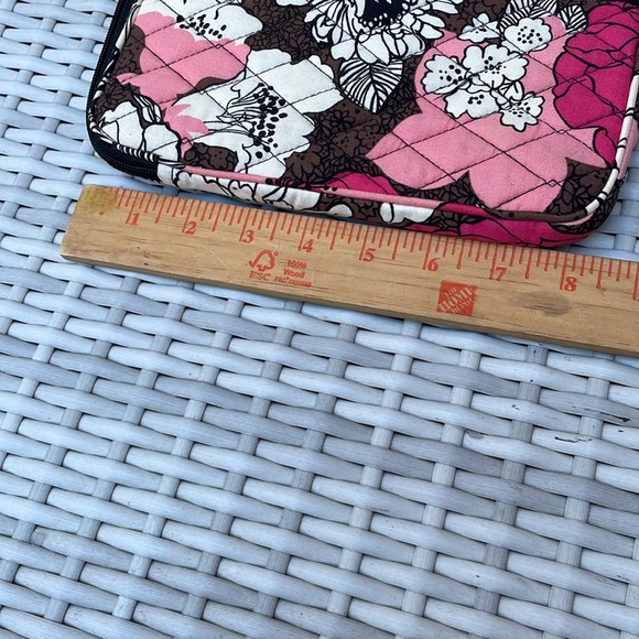 Vera Bradley Tablet Sleeve/ Cover - Picture 7 of 9